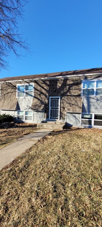 744 N 70th St #744