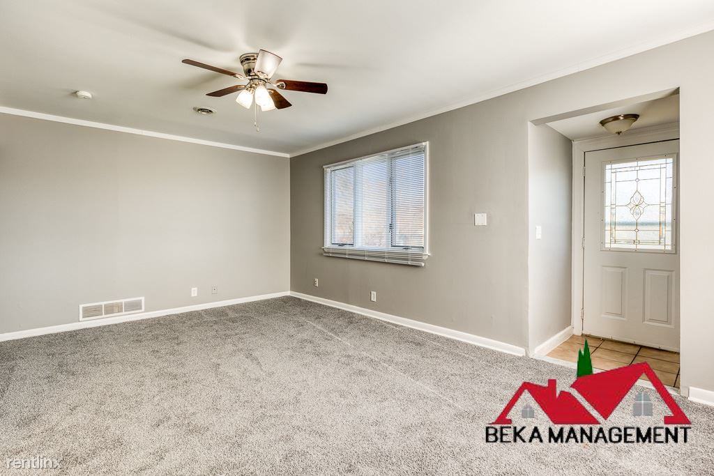 1757 Enterprise Dr - Photo 3 of 21