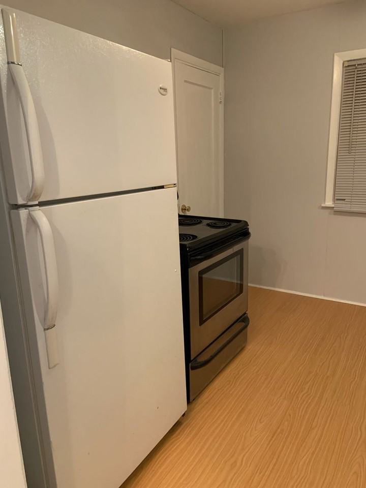 2920 Georgia Ave S - Photo 3 of 22