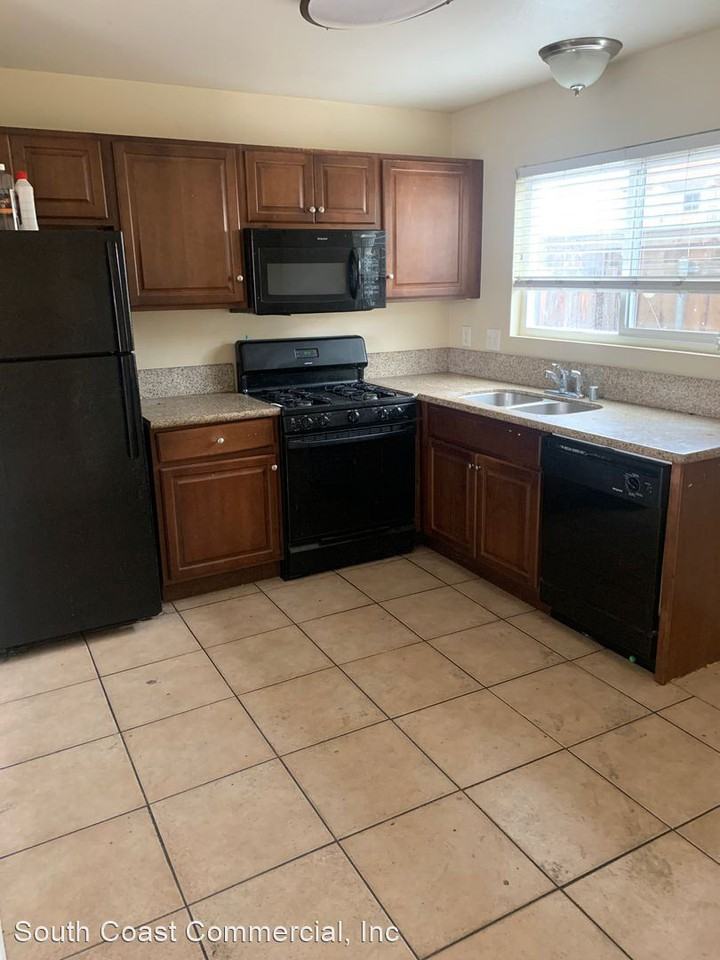 980 E Mission Ave - Photo 2 of 4