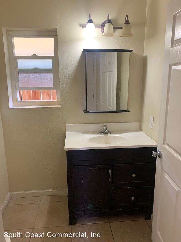 980 E Mission Ave - Photo 3 of 4