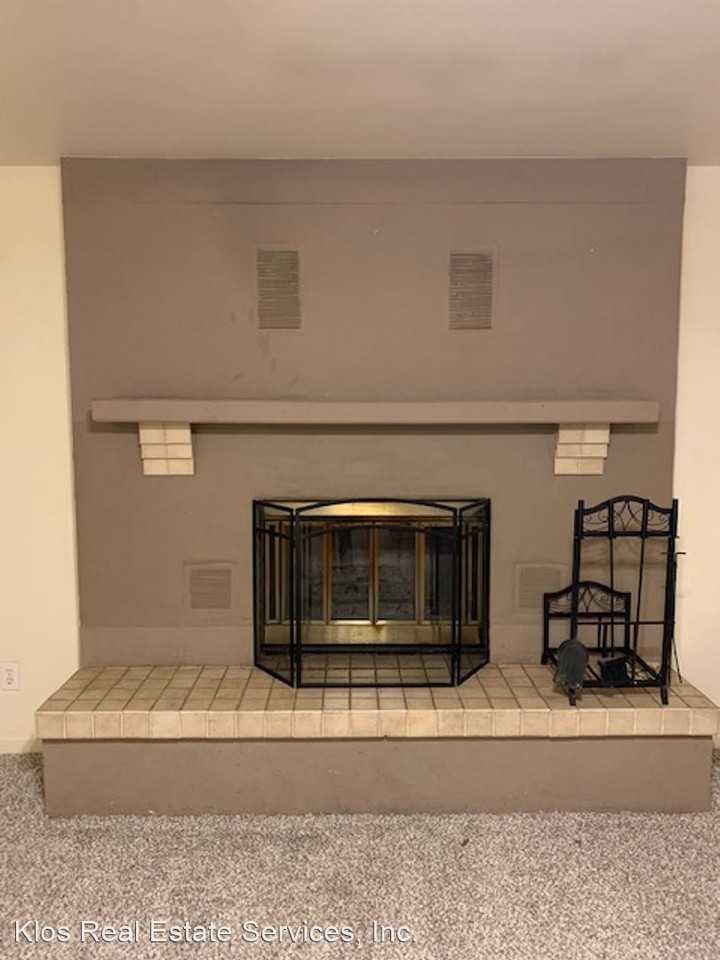 1295 S Fillmore St - Photo 2 of 41