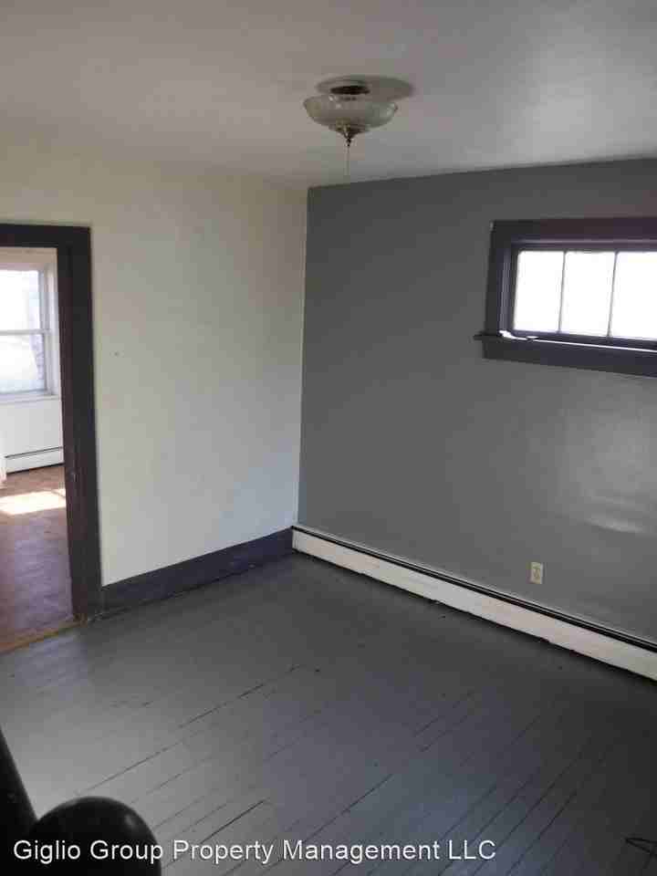 206 Olyphant Ct - Photo 3 of 18