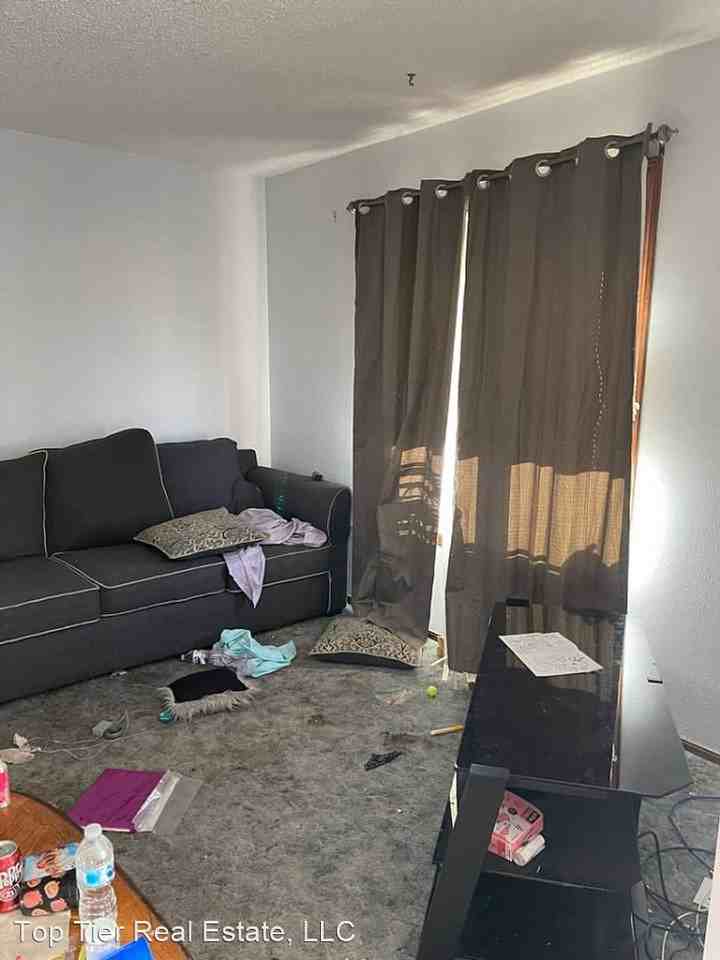 2048 W 7th Pl - Photo 2 of 13