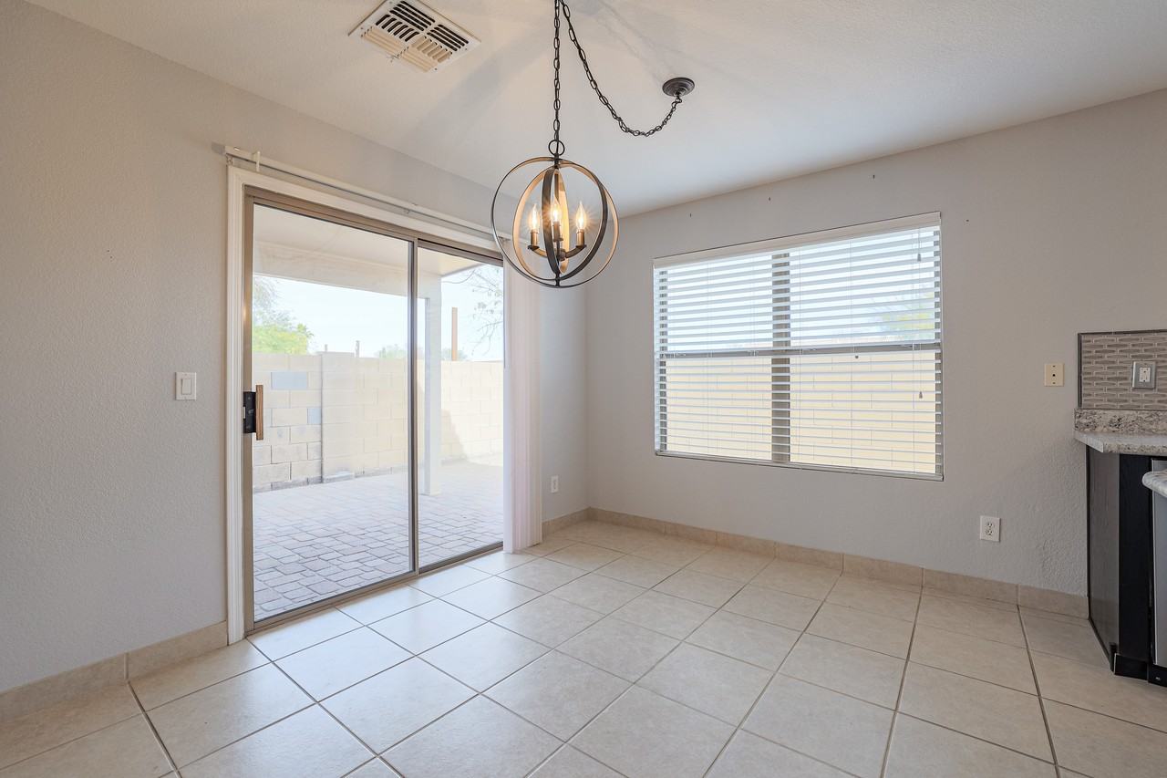 1324 S Mosley Ct - Photo 7 of 32