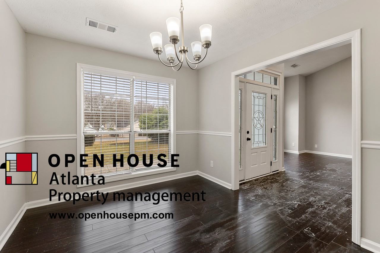 2313 Berkeley Creek Ct - Photo 2 of 15