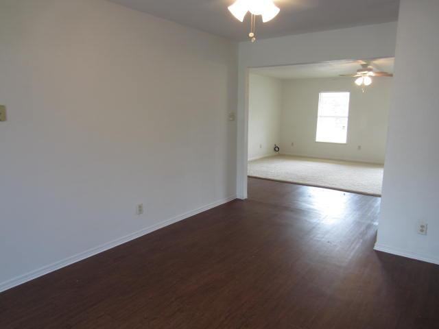 7706 Meadowview Ln - Photo 7 of 14