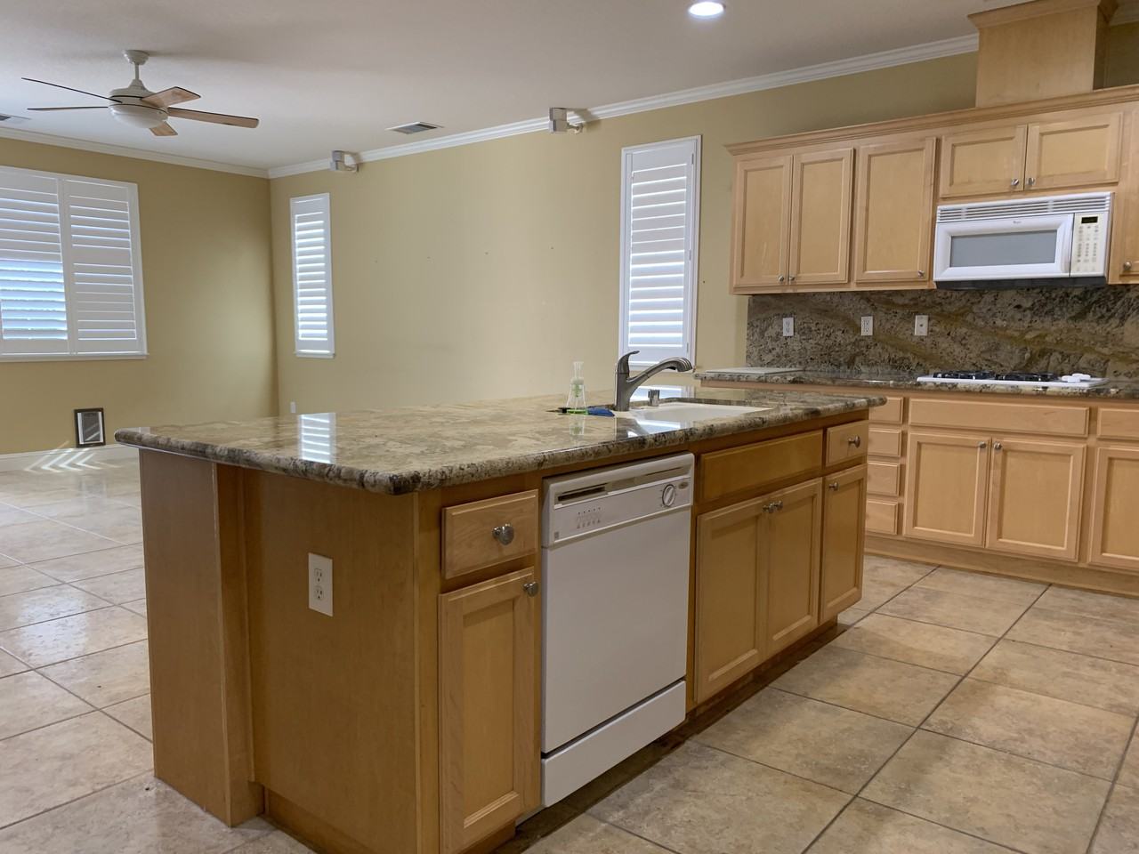 1306 Remington Ct - Photo 5 of 23