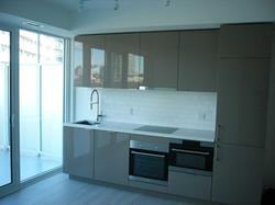 15 Queens Quay E #523