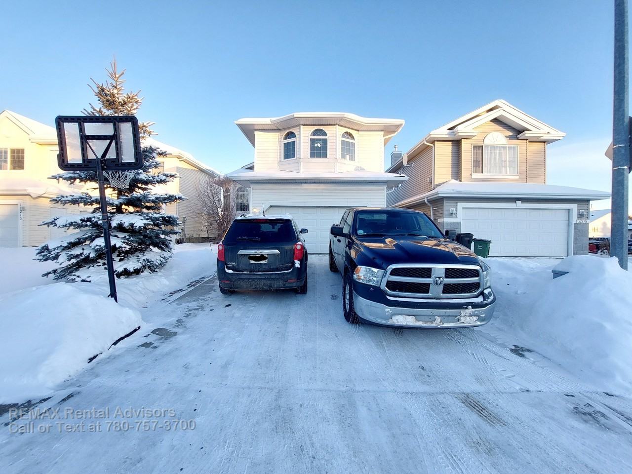 15209 48a St Nw - Photo 3 of 27