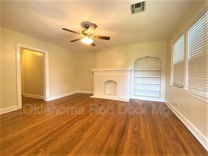 512 Nw 30th St #512 - Photo 2 of 24