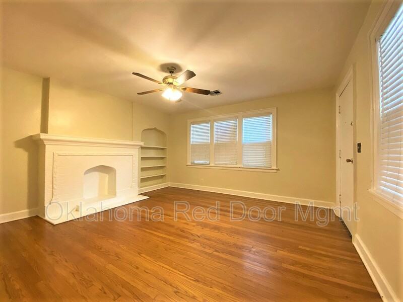 512 Nw 30th St #512 - Photo 3 of 24