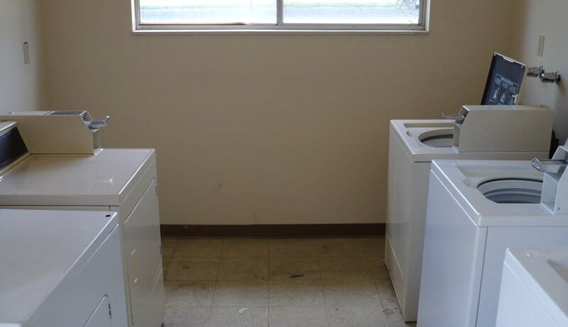 1127 E St - Photo 3 of 18