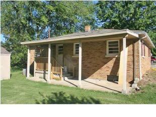 9609 Manor Ln - Photo 2 of 10