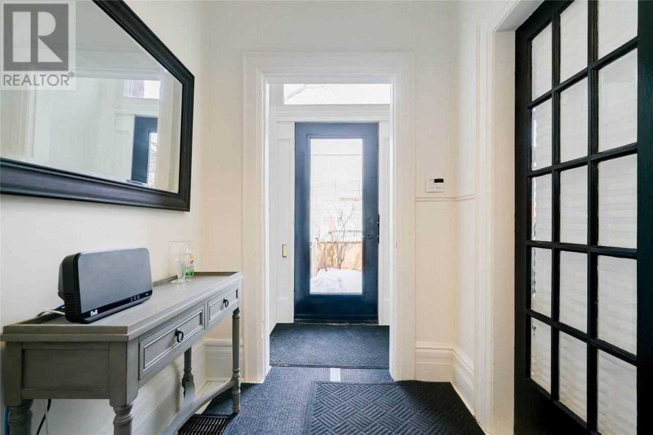 199 Robert Street - Photo 4 of 11