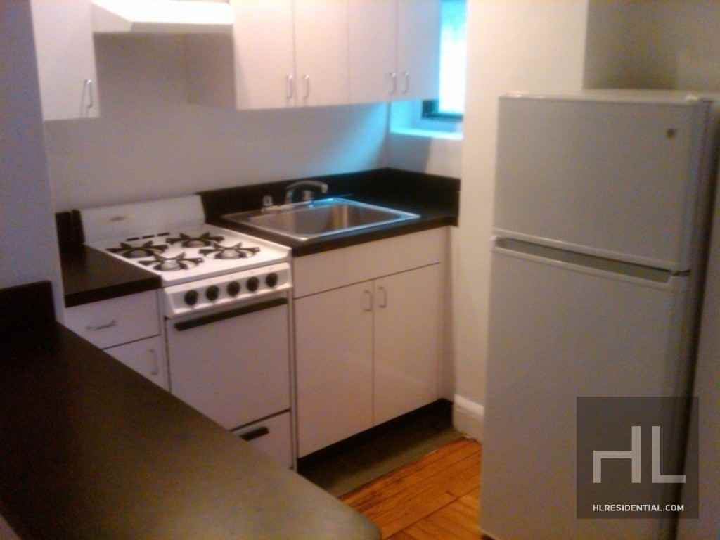 W 22nd St #3N - Photo 3 of 4