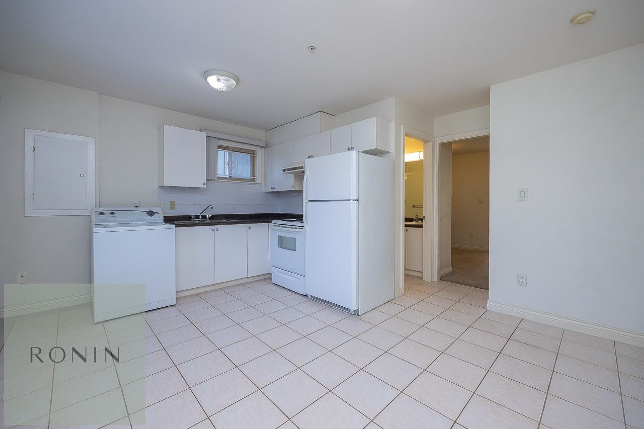 2743 East 53rd Avenue - Photo 3 of 13