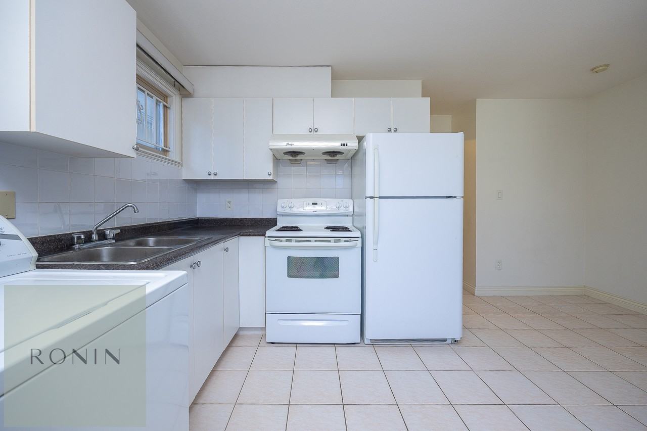2743 East 53rd Avenue - Photo 4 of 13