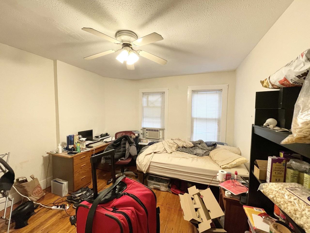 Windsor St - Photo 5 of 11