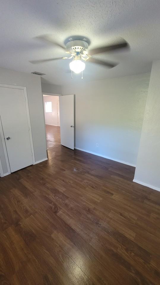 883 W Ohio Ave #1 - Photo 7 of 8