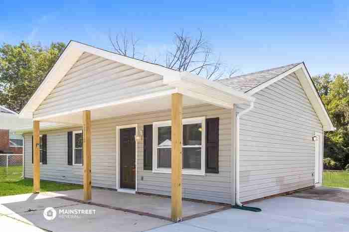 2318 Acorn Rd - Photo 3 of 17