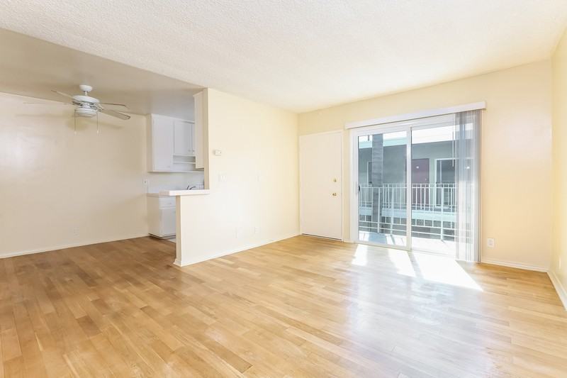 2611 Ocean Ave - Photo 4 of 24
