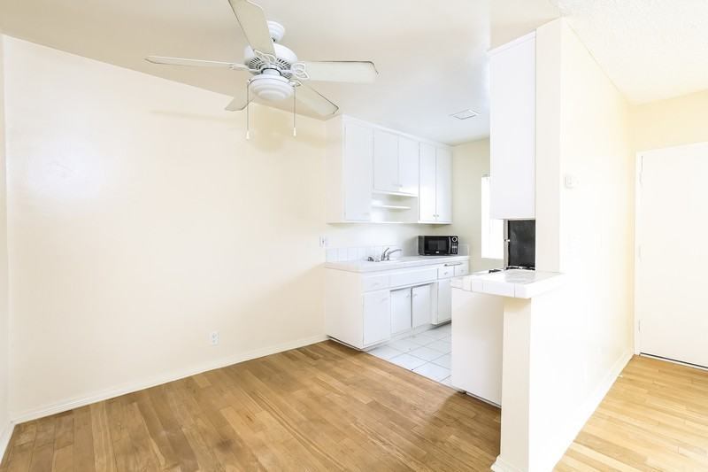 2611 Ocean Ave - Photo 5 of 24