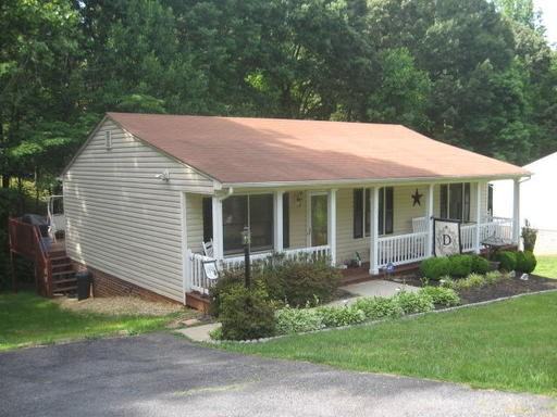 111 Longwood Pl - Photo 2 of 21