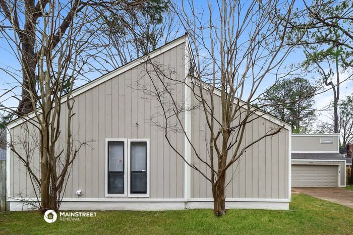 1350 Brookside Dr - Photo 2 of 17