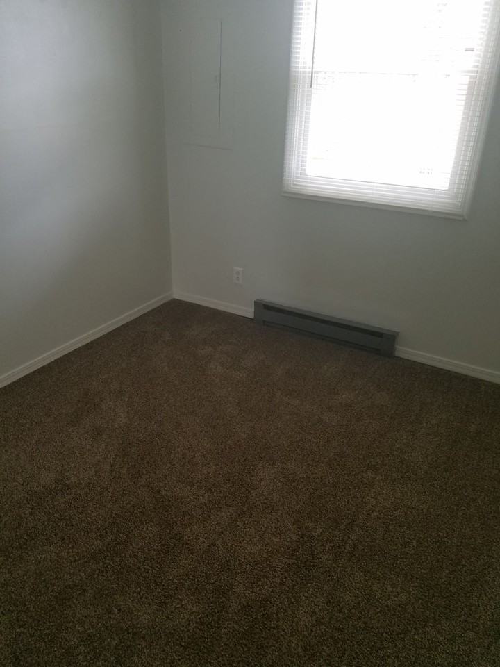 409 S Home Ave #1 - Photo 3 of 13