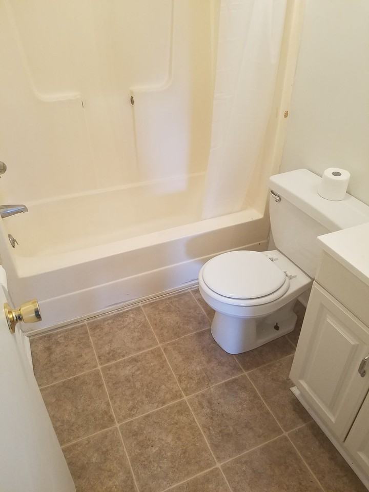 409 S Home Ave #1 - Photo 6 of 13