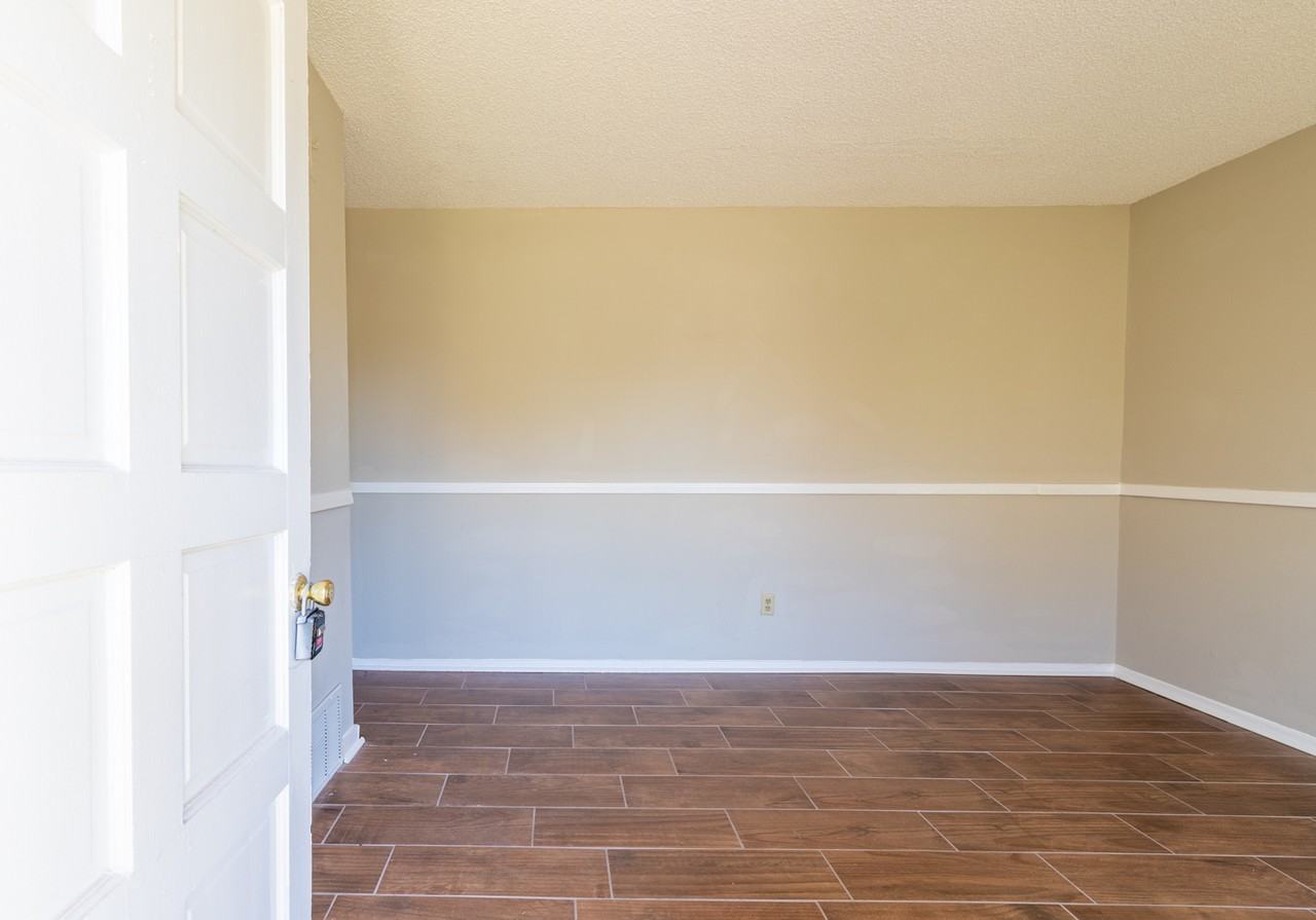 6560 Greenbriar Dr #1 - Photo 3 of 20