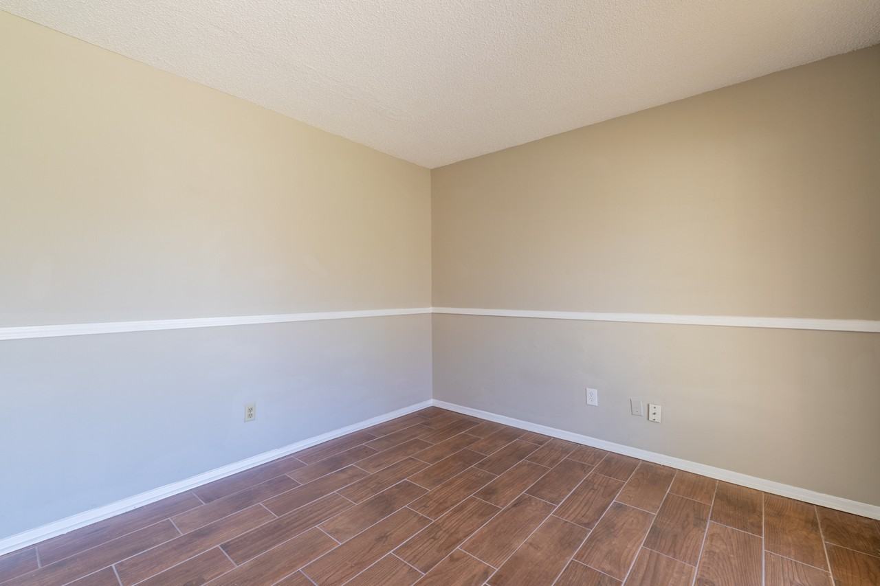 6560 Greenbriar Dr #1 - Photo 4 of 20