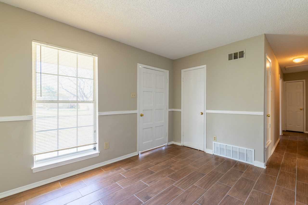 6560 Greenbriar Dr #1 - Photo 6 of 20