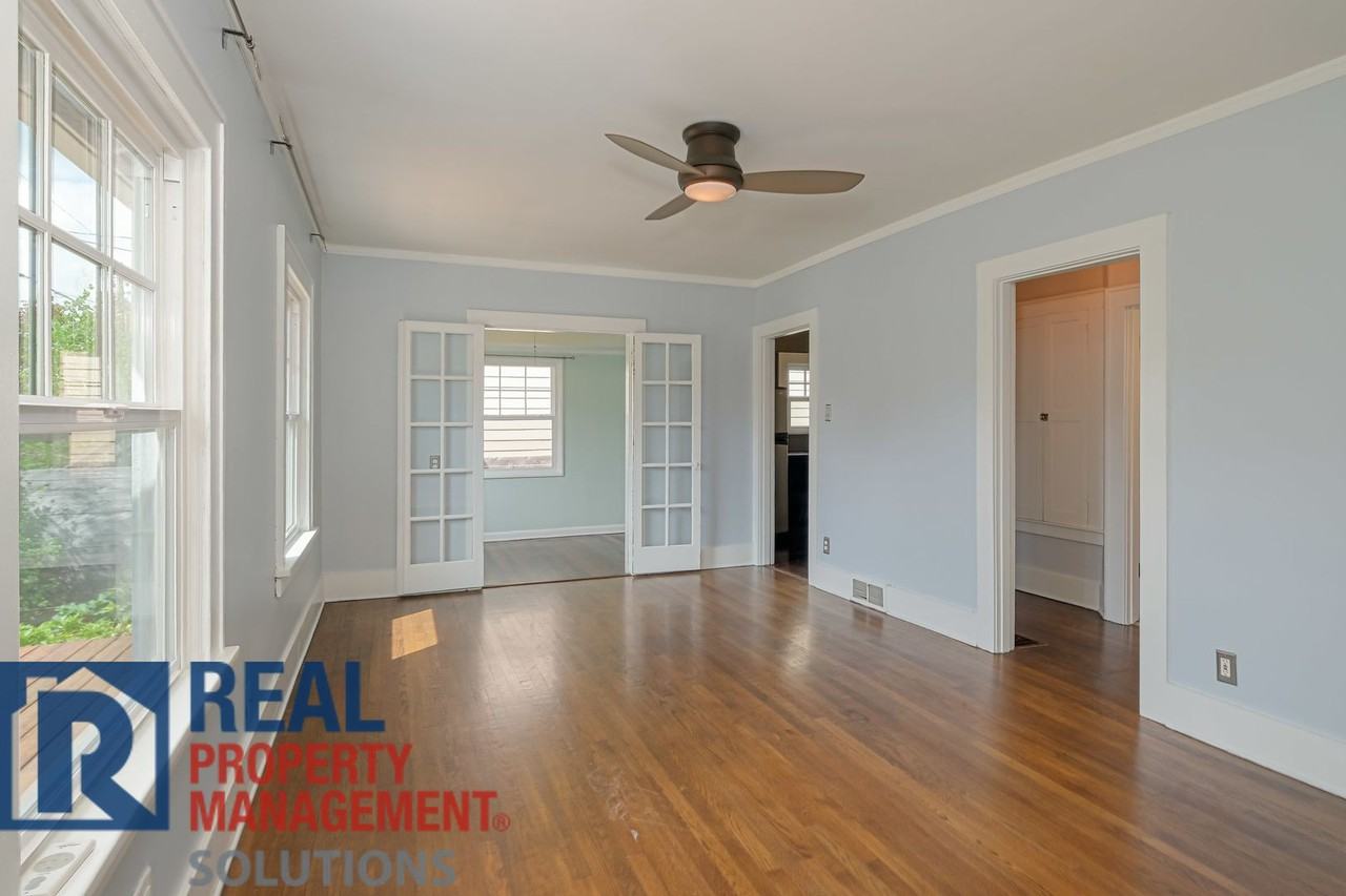 6542 Ne Grand Ave - Photo 3 of 22