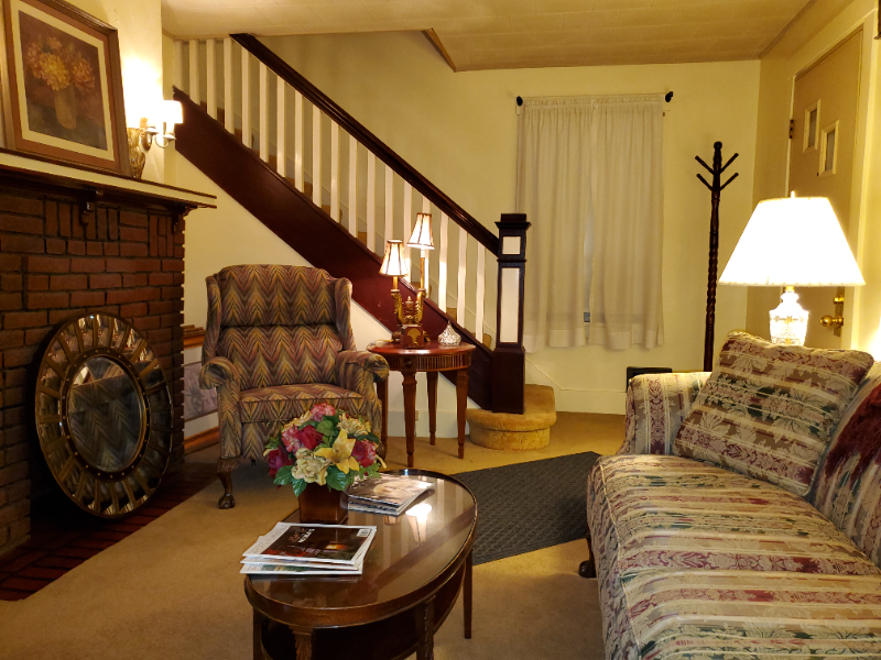 241 Boden Ave - Photo 3 of 14