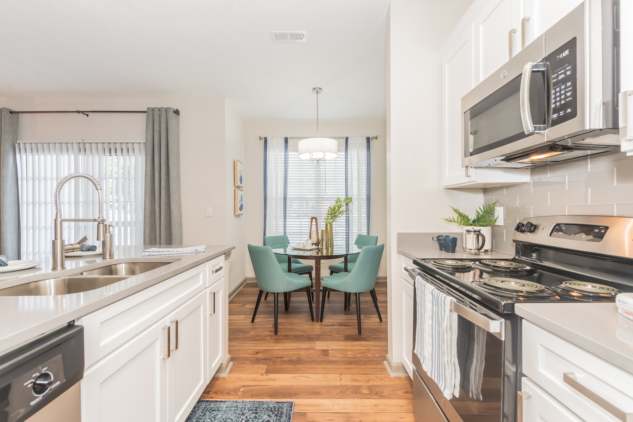 Vantage at Wildewood - Photo 4 of 17