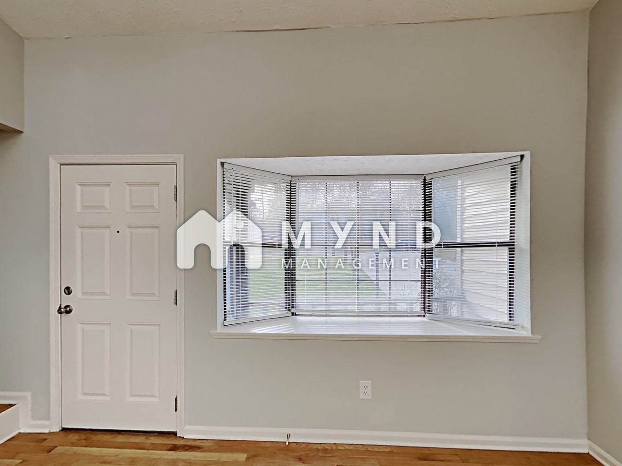 3084 Brook Ln - Photo 2 of 20