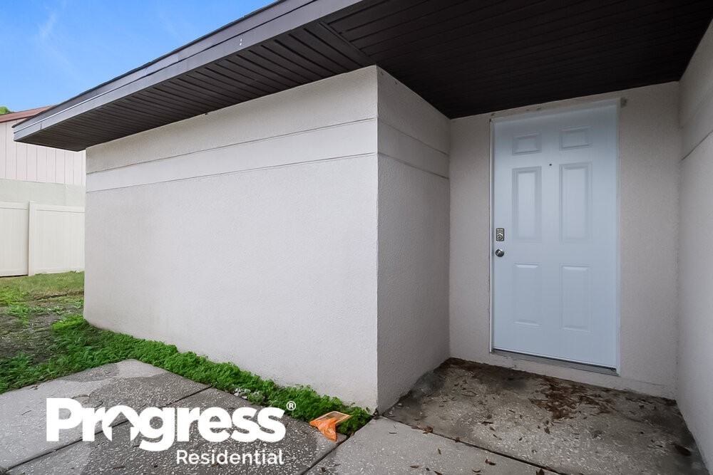 6901 Drury St - Photo 3 of 16