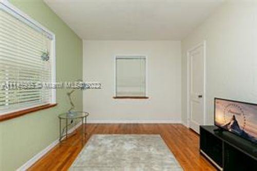 5760 Sw 51st St - Photo 3 of 8