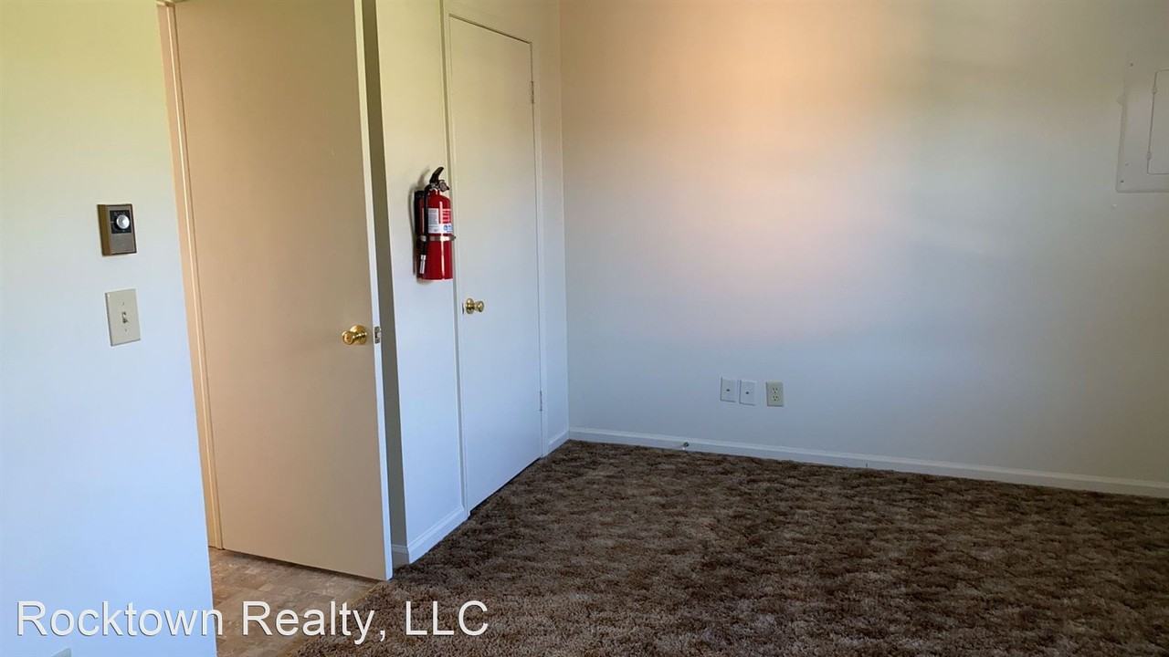 47 Pleasant Hill Rd - Photo 3 of 7