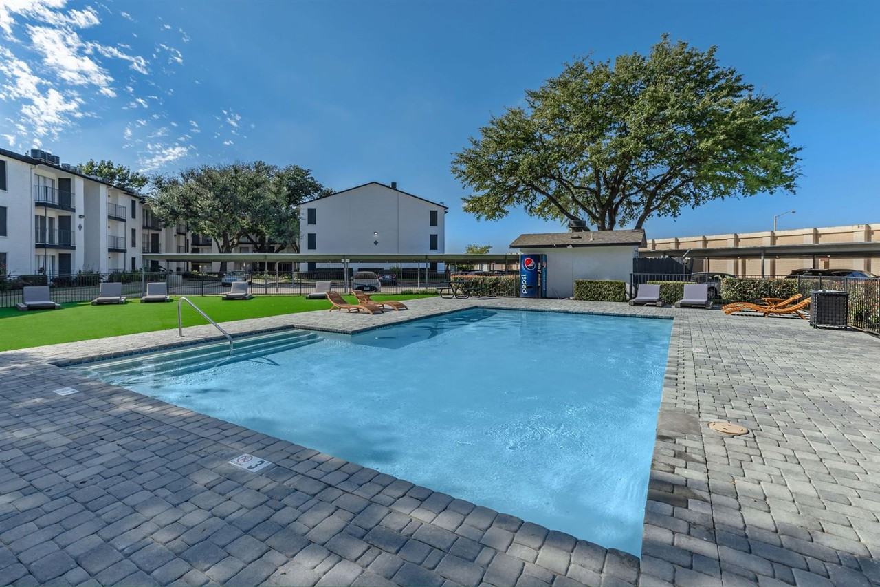 Tides on Rosemeade East Apartments 4141 Rosemeade Pkwy, Dallas, TX