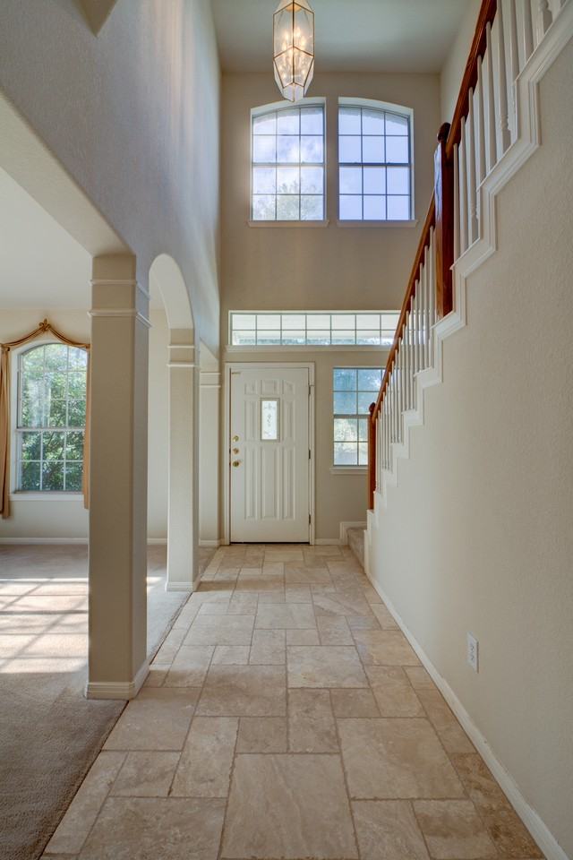 2423 Falcon Dr - Photo 3 of 23