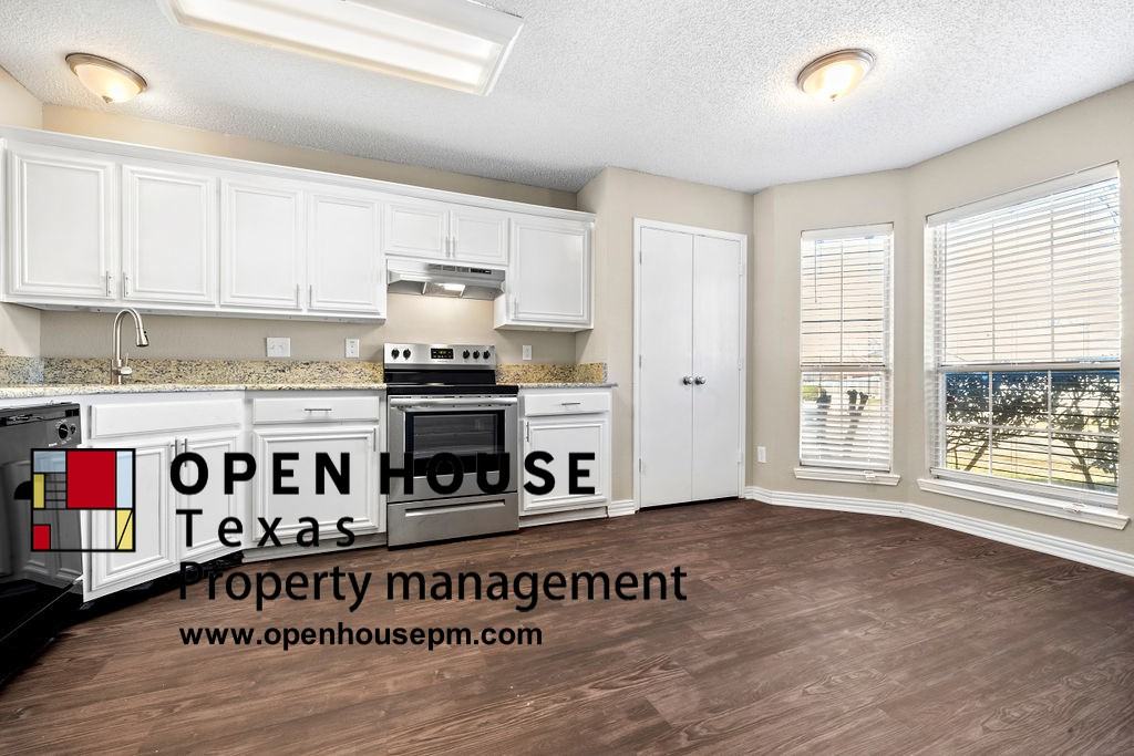 5714 Blue Meadow Trl - Photo 2 of 11