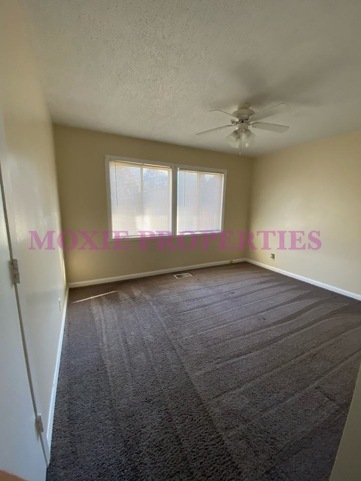 2520 Kelly St - Photo 3 of 9