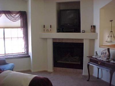 6087 E Mountain Oaks Dr - Photo 2 of 16