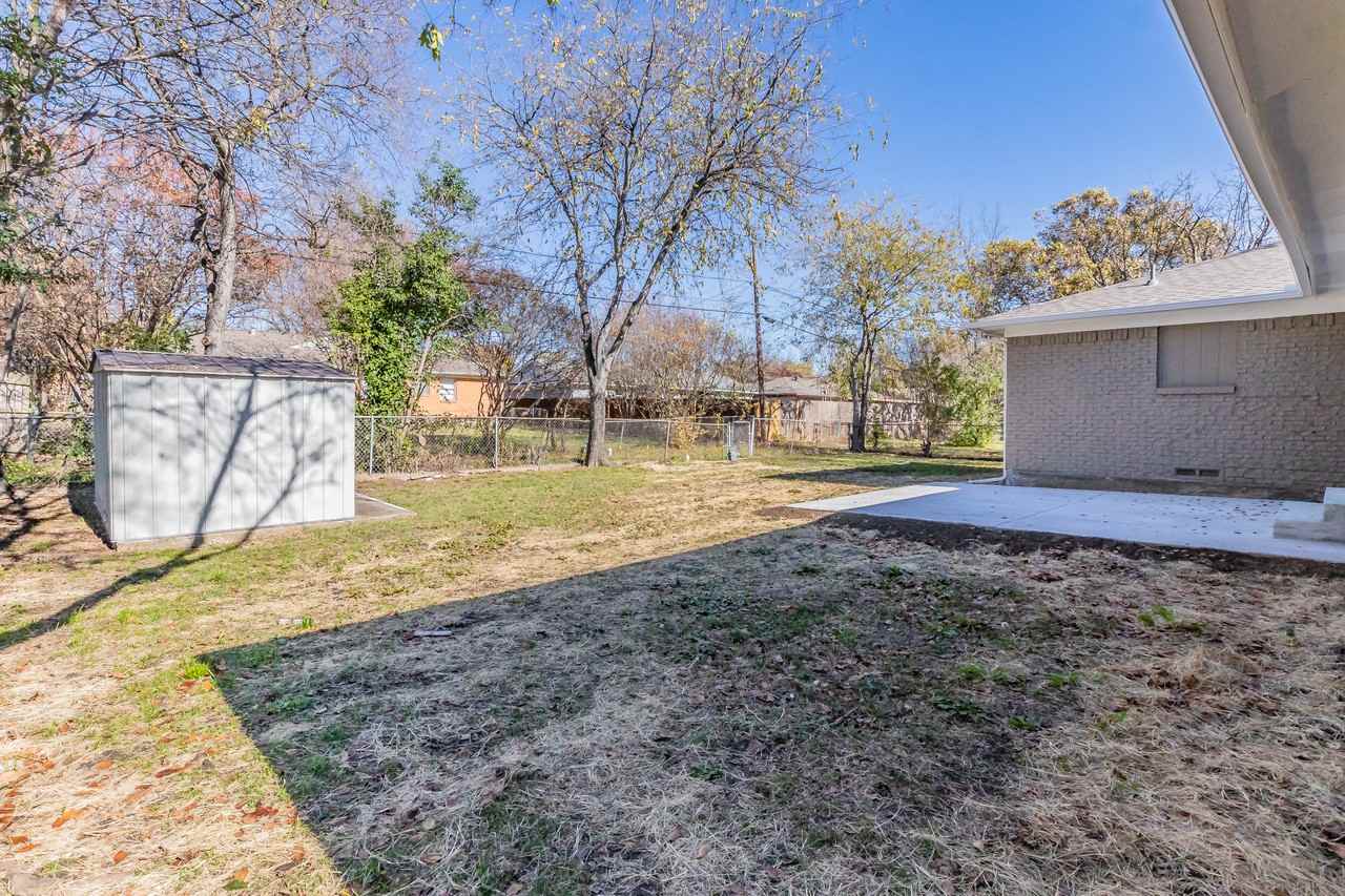 3041 Valwood Pkwy - Photo 6 of 40