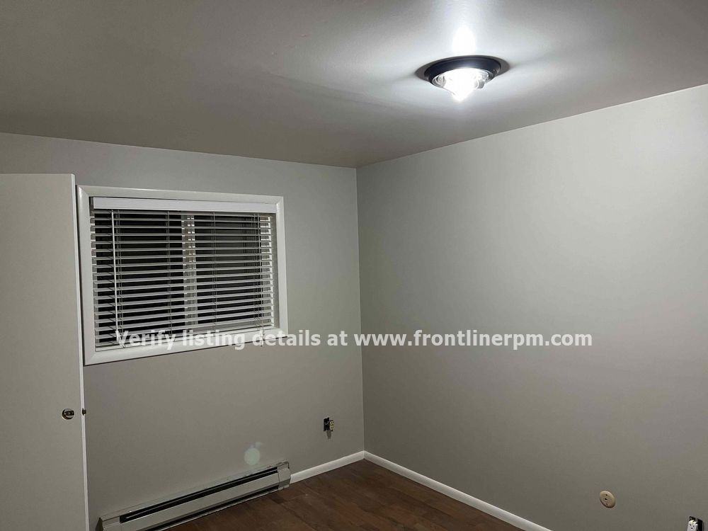 750 Sharp Ln - Photo 3 of 9