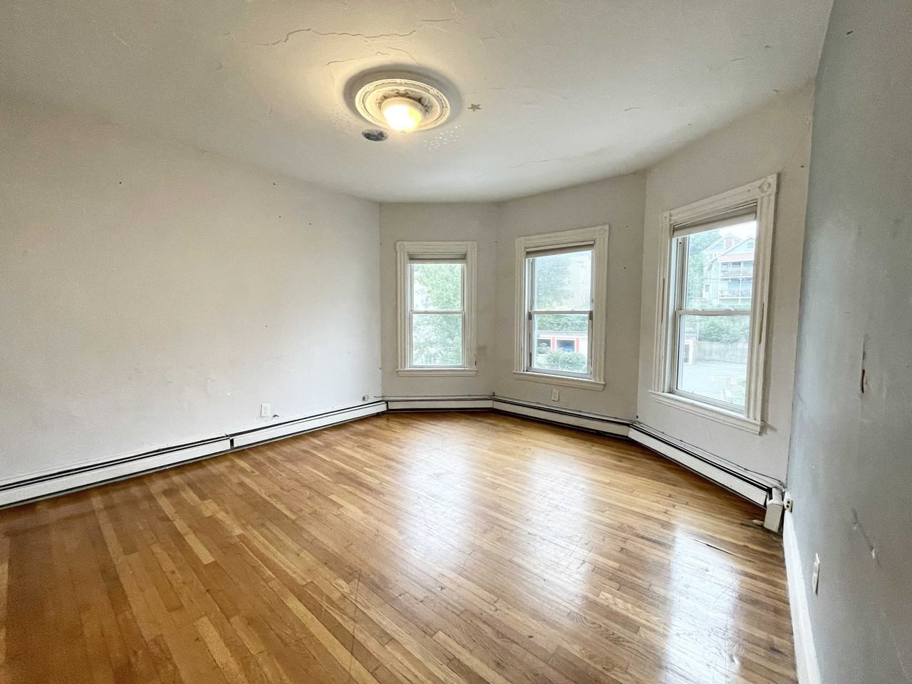 Hillside St - Photo 3 of 9