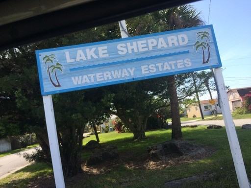 376 N Lakeside Dr - Photo 2 of 13